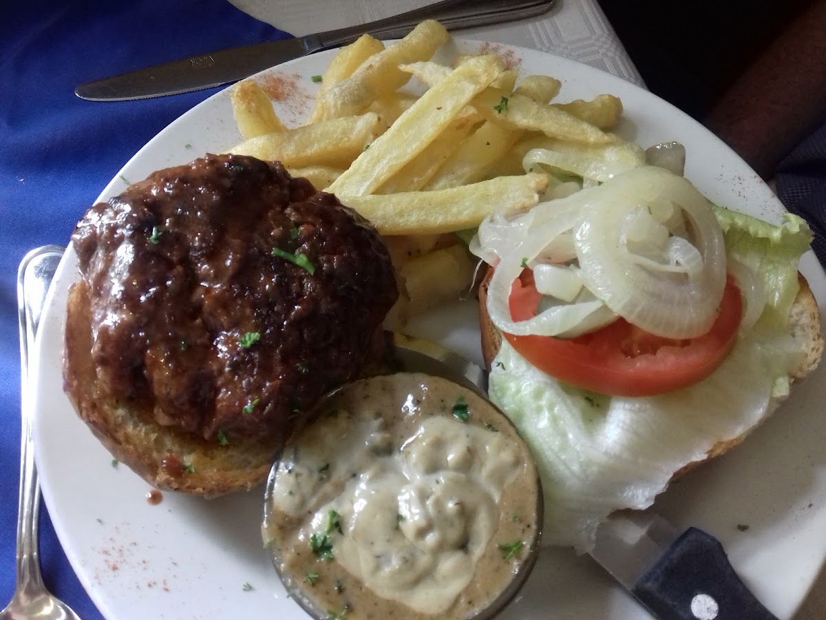 Gumtreez Pub & Grill-10