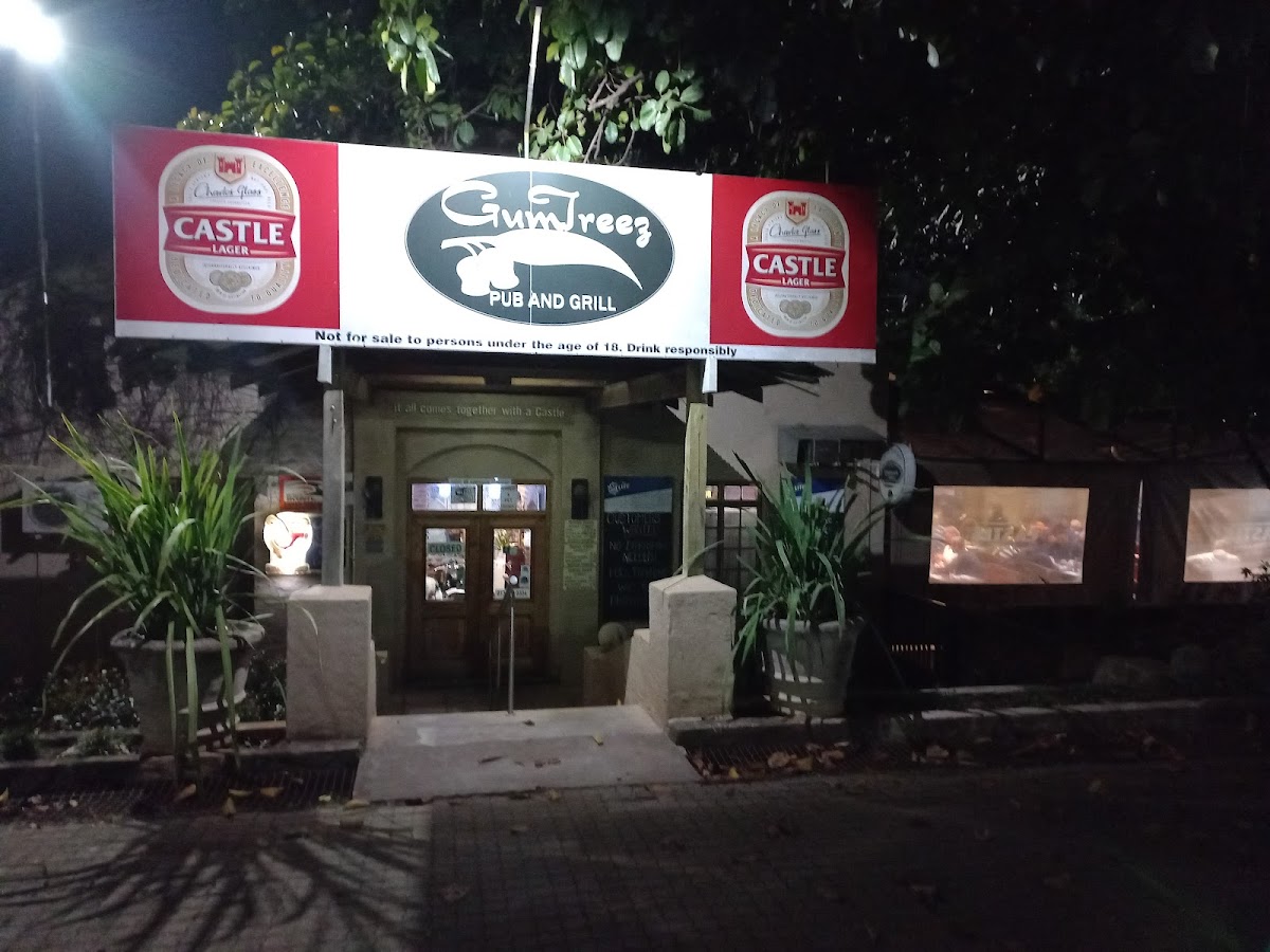 Gumtreez Pub & Grill-4