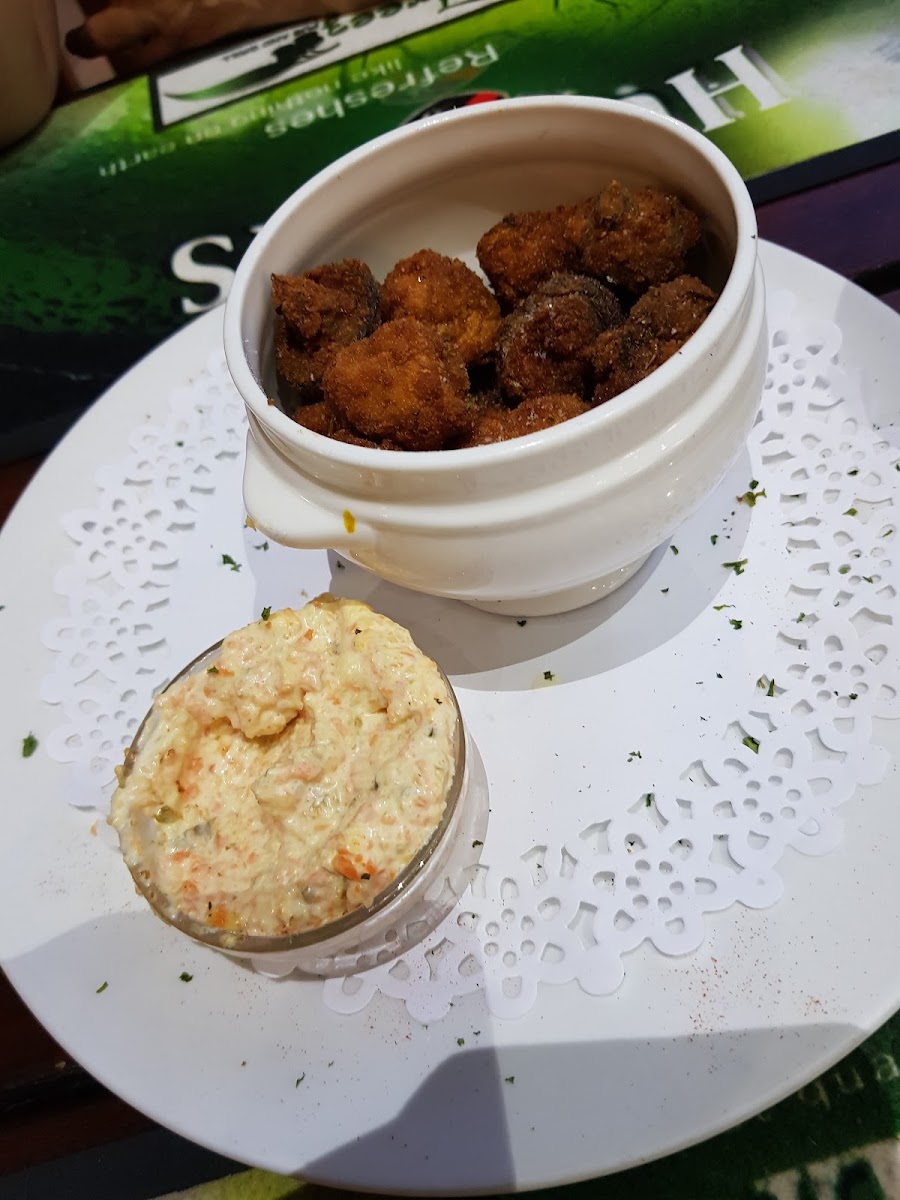 Gumtreez Pub & Grill-7